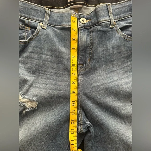 Torrid bombshell skinny jeans! - Picture 7 of 13